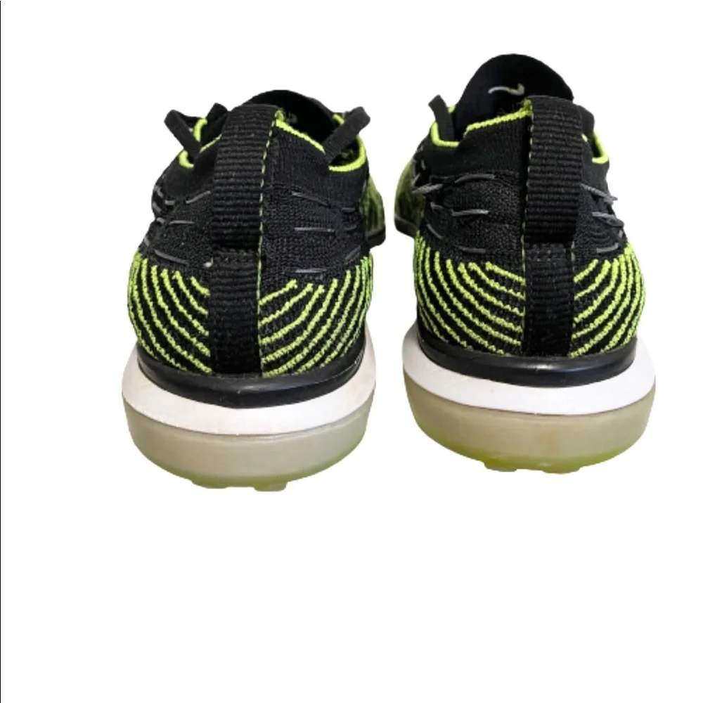 Nike Air Zoom fearless flyknit women’s sneakers size 6